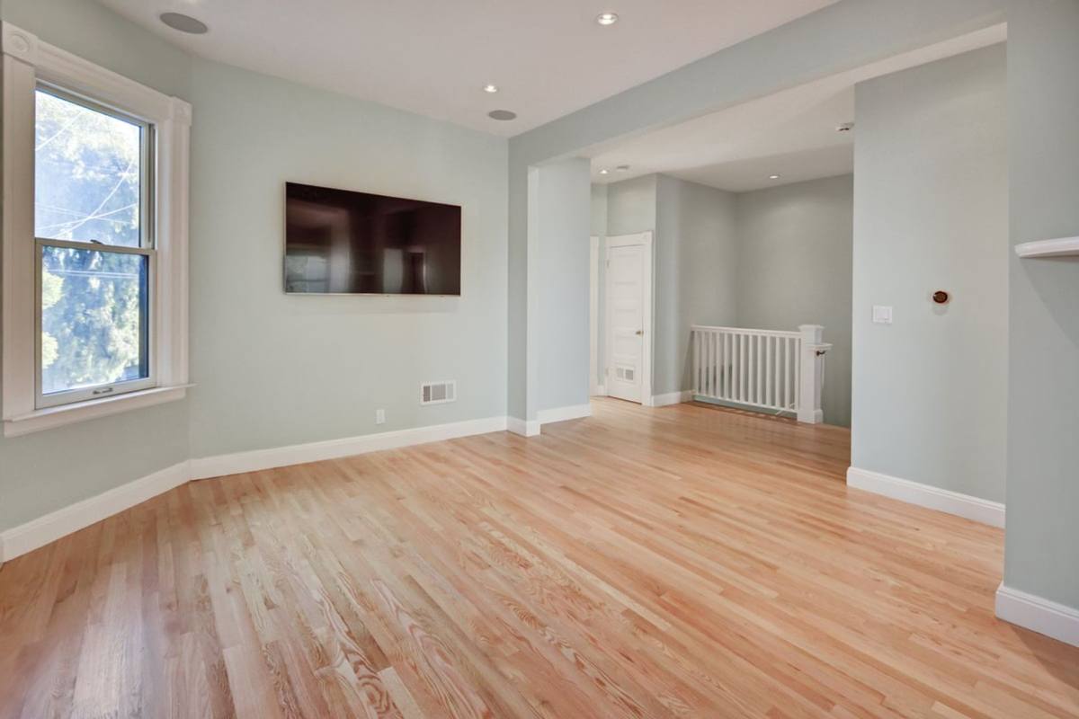 House for rent at 1626 Noe St, San Francisco, CA 94131