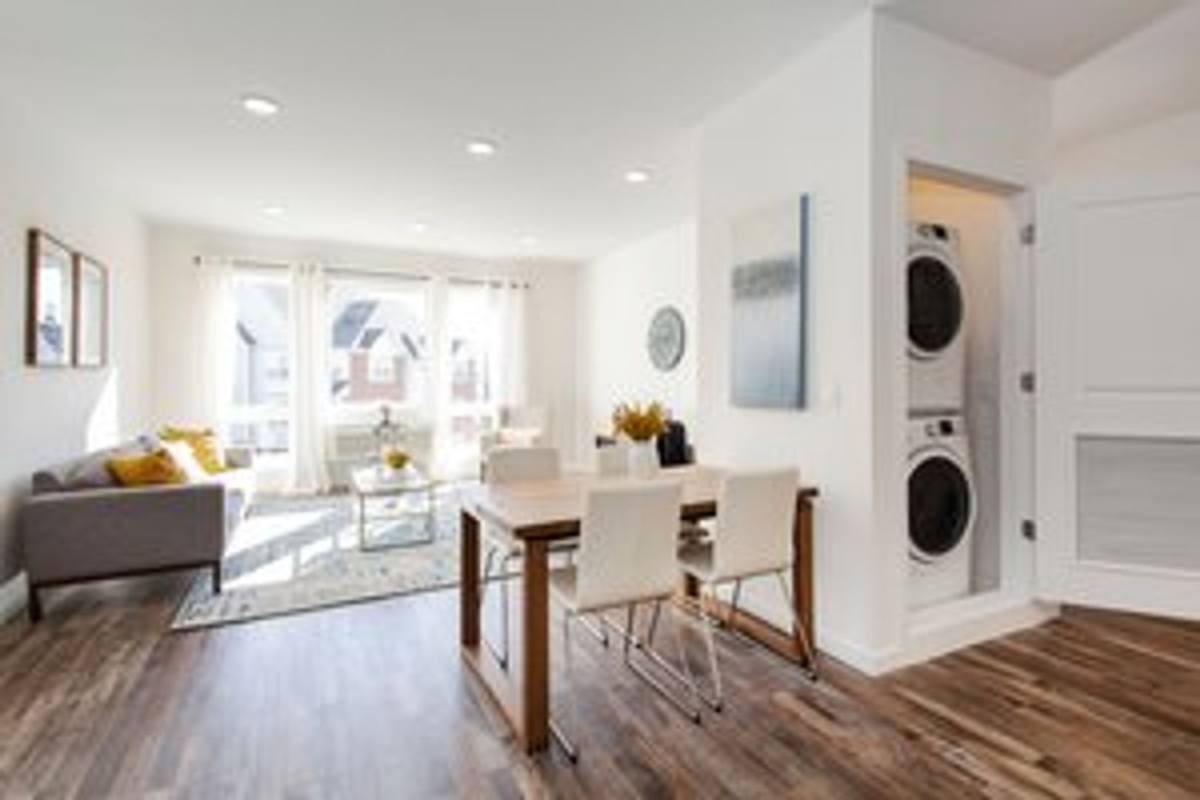 Apartment for rent at 180 Roosevelt Ave, Carteret, NJ 07008