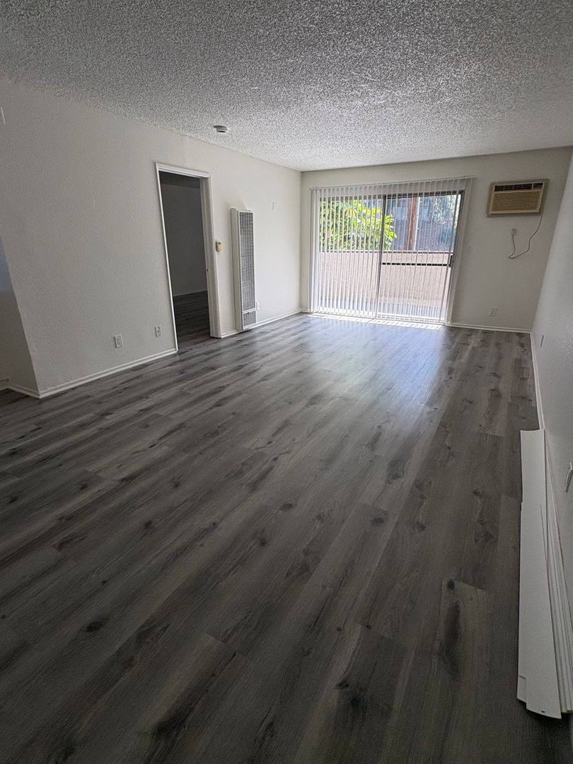 Apartment for rent at 6925 Haskell Ave, Van Nuys, CA 91406