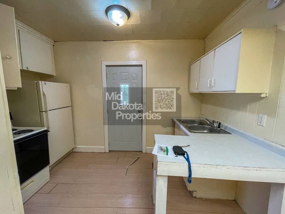 Apartment for rent at 112 N Rowley, Mitchell, SD 57301
