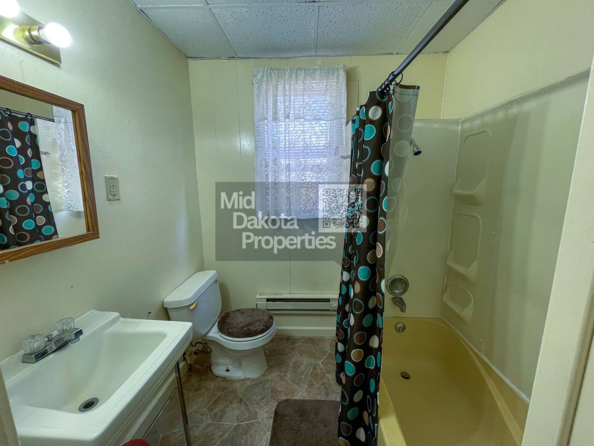 Apartment for rent at 112 N Rowley, Mitchell, SD 57301