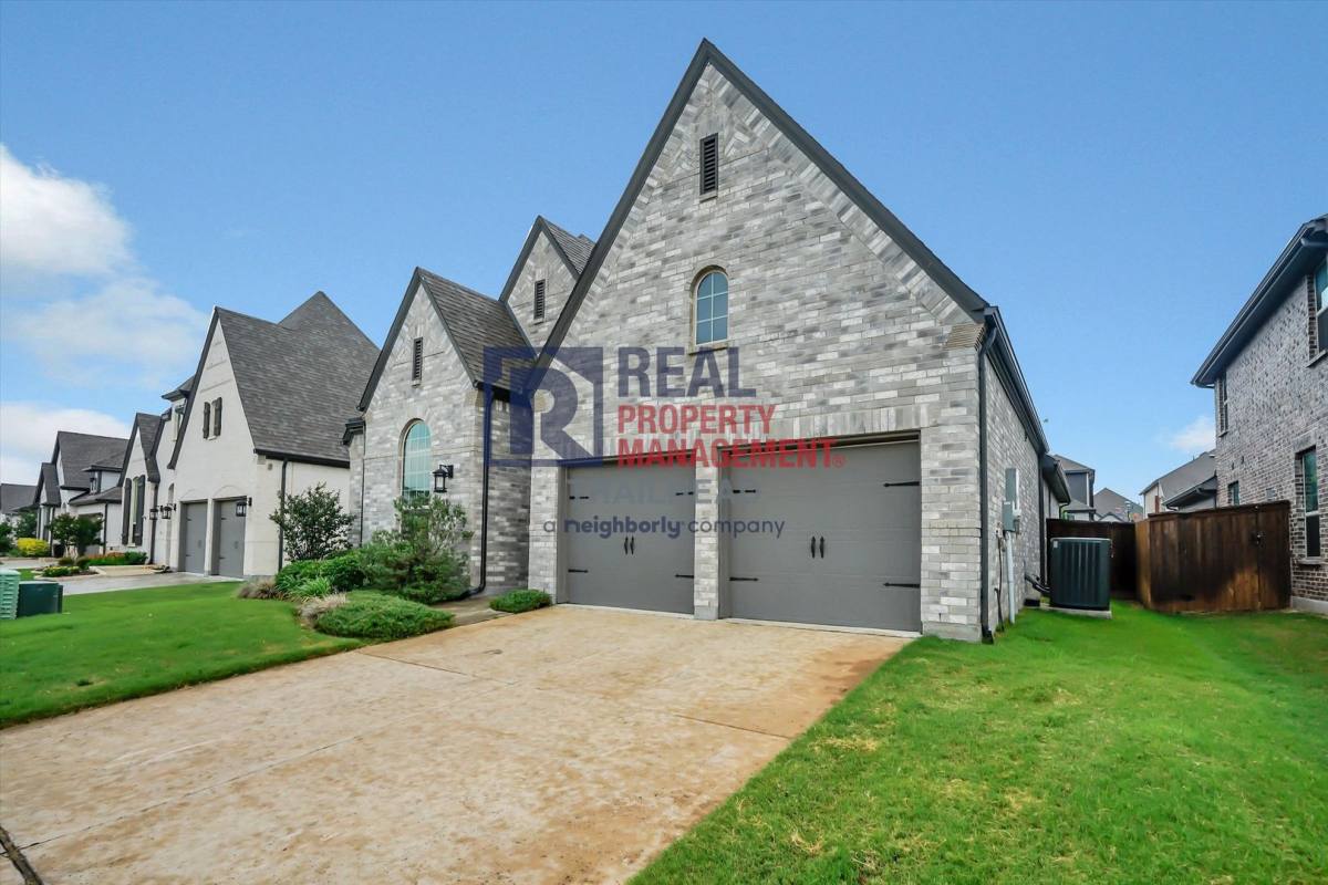 House for rent at 7433 Whisterwheel Way, Fort Worth, TX 76123