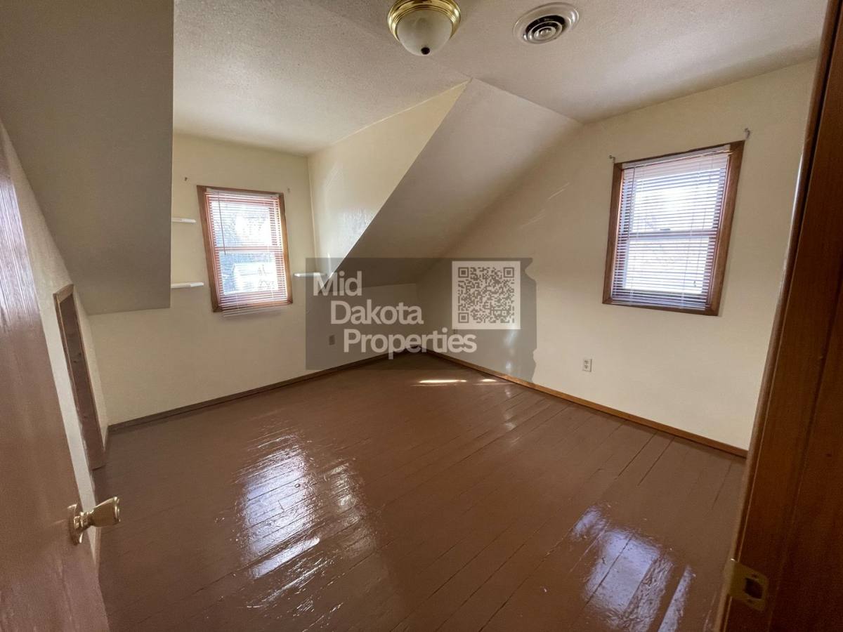 Apartment for rent at 122 W 9th, Mitchell, SD 57301