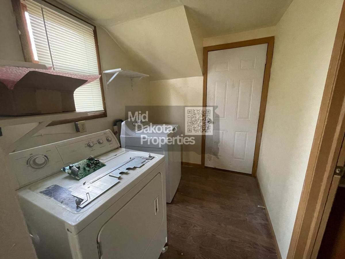 Apartment for rent at 122 W 9th, Mitchell, SD 57301