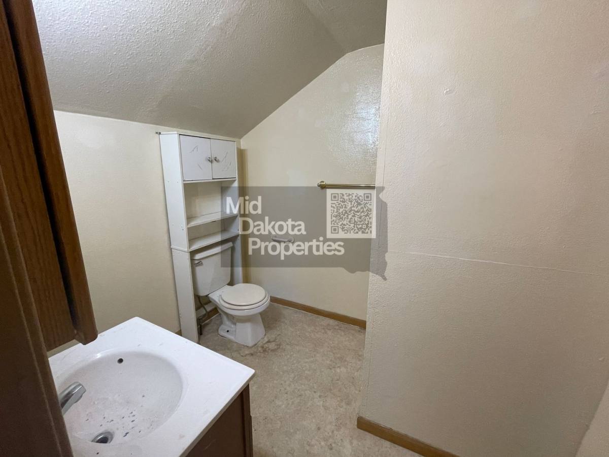 Apartment for rent at 122 W 9th, Mitchell, SD 57301