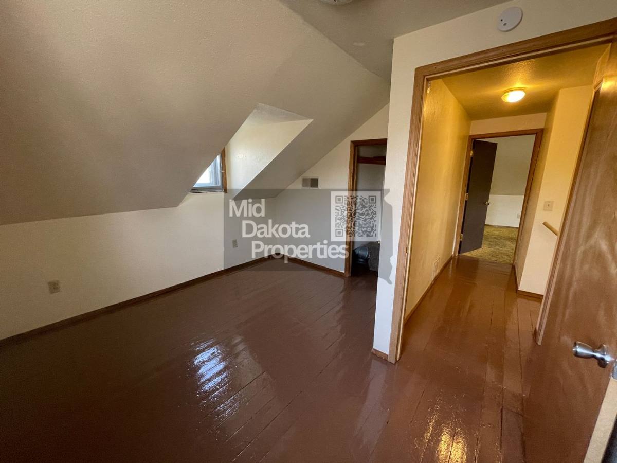 Apartment for rent at 122 W 9th, Mitchell, SD 57301