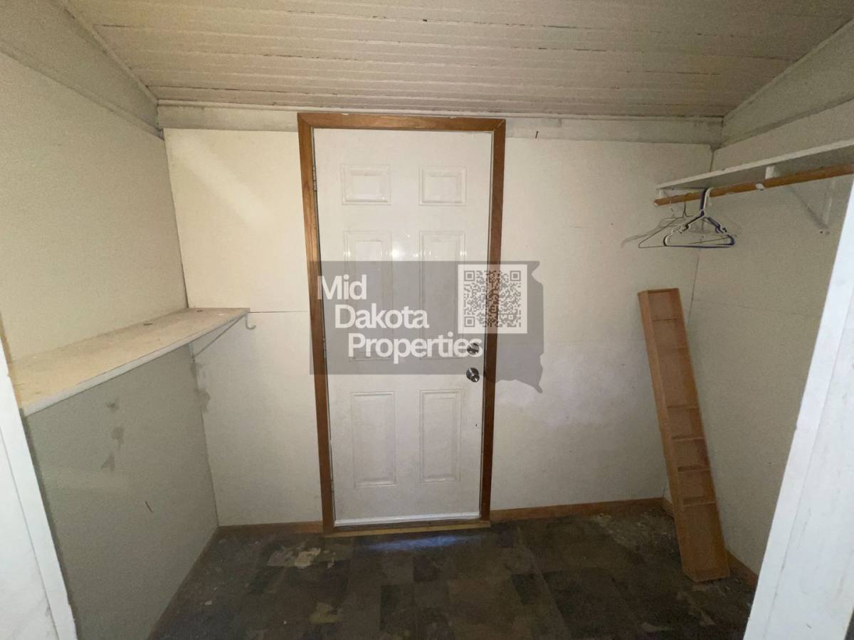 Apartment for rent at 122 W 9th, Mitchell, SD 57301