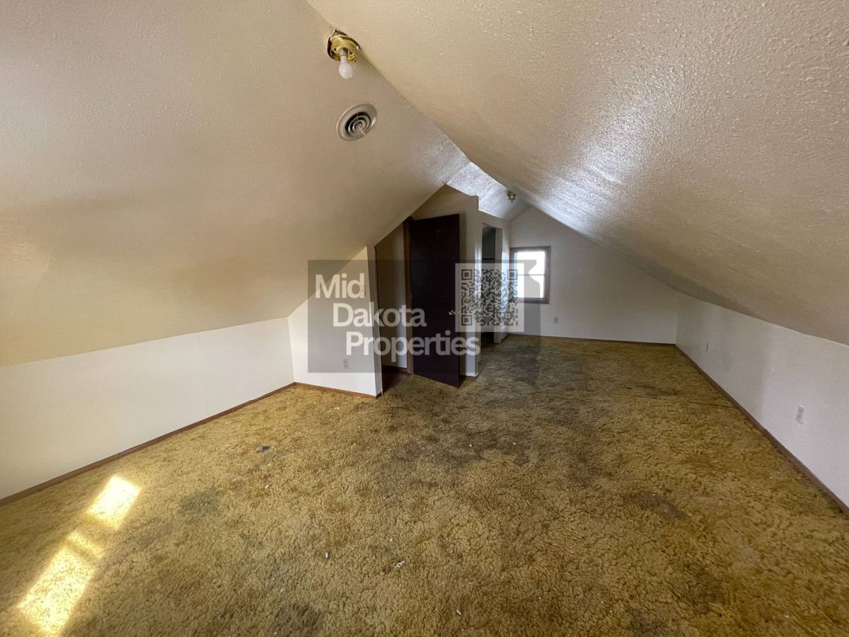 Apartment for rent at 122 W 9th, Mitchell, SD 57301