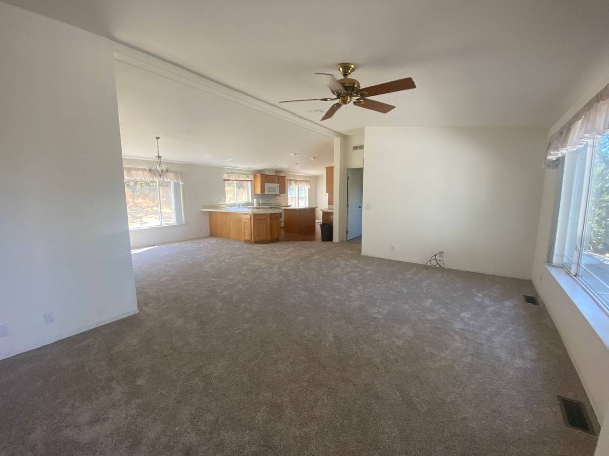 House for rent at 100 E 15th St, The Dalles, OR 97058