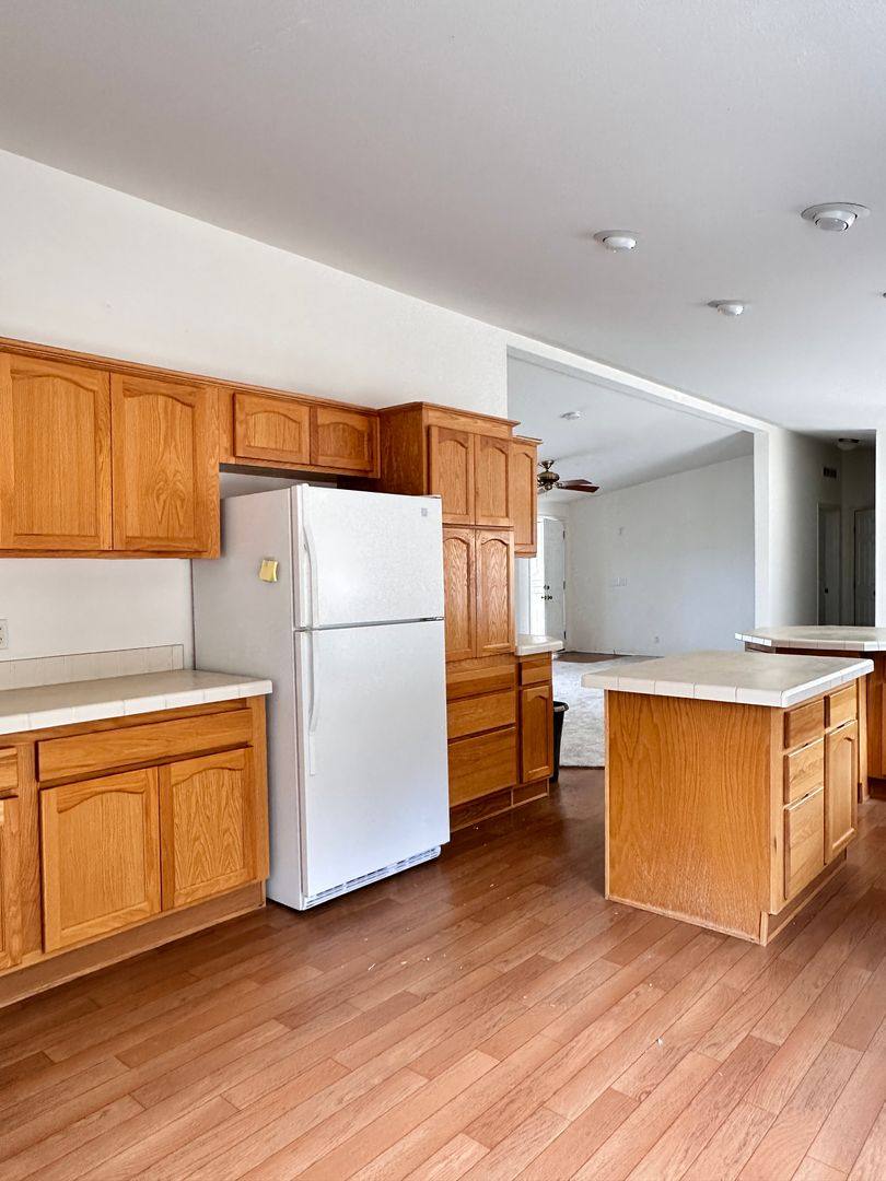 House for rent at 100 E 15th St, The Dalles, OR 97058