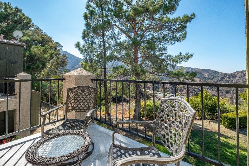 Apartment for rent at 2604 Avenida Del Vista #203, Corona, CA 92882