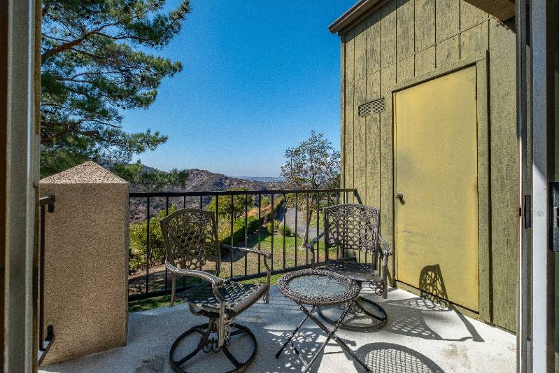 Apartment for rent at 2604 Avenida Del Vista #203, Corona, CA 92882