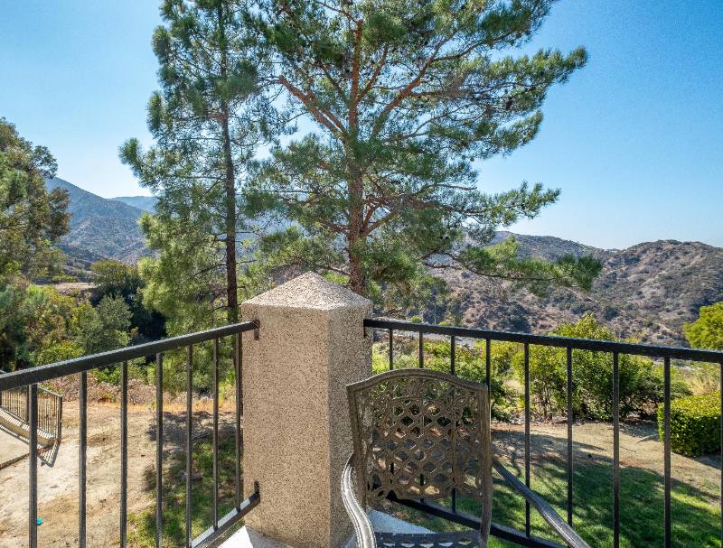 Apartment for rent at 2604 Avenida Del Vista #203, Corona, CA 92882