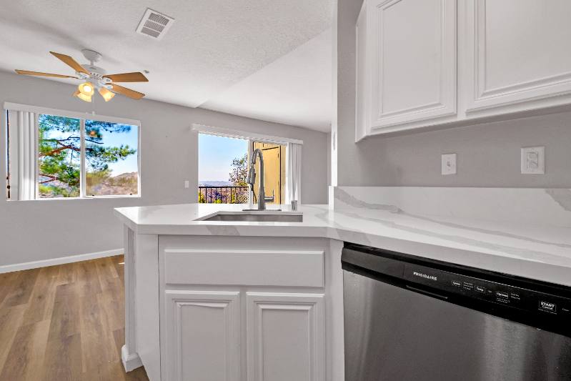 Apartment for rent at 2604 Avenida Del Vista #203, Corona, CA 92882