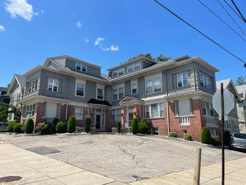 Apartment for rent at 372-374 Lloyd Ave #4, Providence, RI 02906