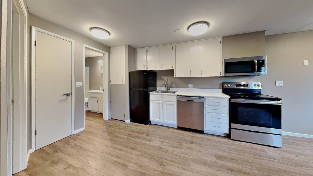 Apartment for rent at 102 Summit Ave N, Kent, WA 98030