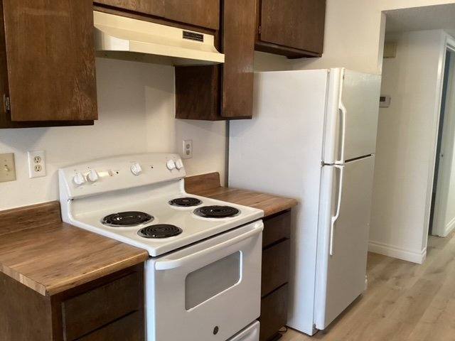 Apartment for rent at 5036 W Ave #L-8, Lancaster, CA 93536