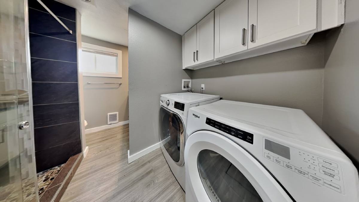 Apartment for rent at 1105 S Woodlawn St, Tacoma, WA 98465