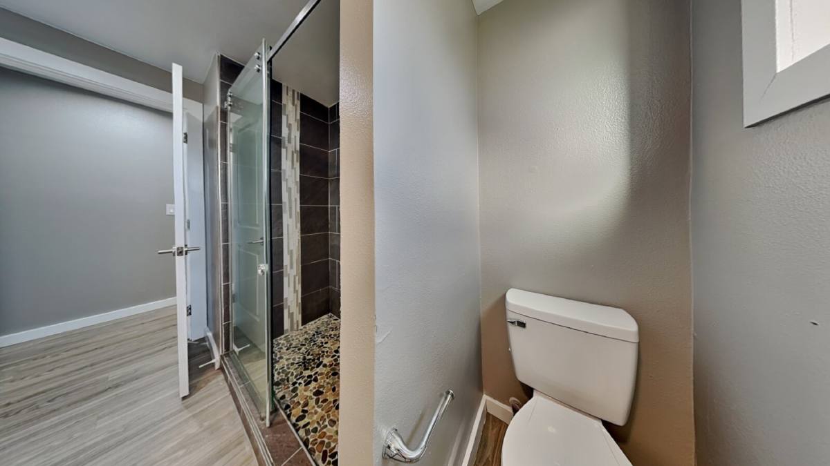 Apartment for rent at 1105 S Woodlawn St, Tacoma, WA 98465