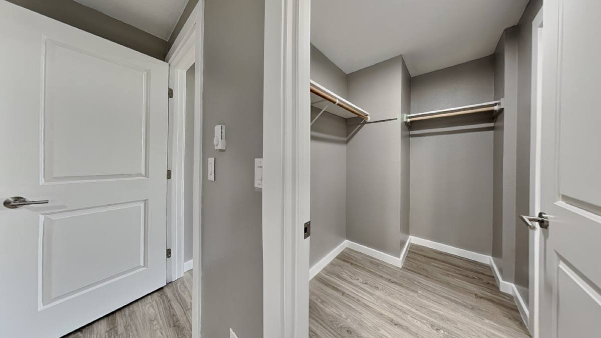 Apartment for rent at 1105 S Woodlawn St, Tacoma, WA 98465