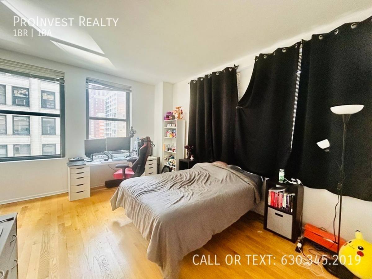 Apartment for rent at 5 N Wabash Ave, Chicago, IL 60602