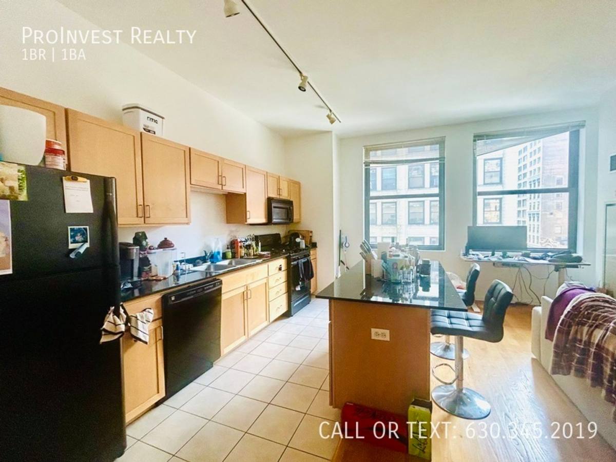 Apartment for rent at 5 N Wabash Ave, Chicago, IL 60602
