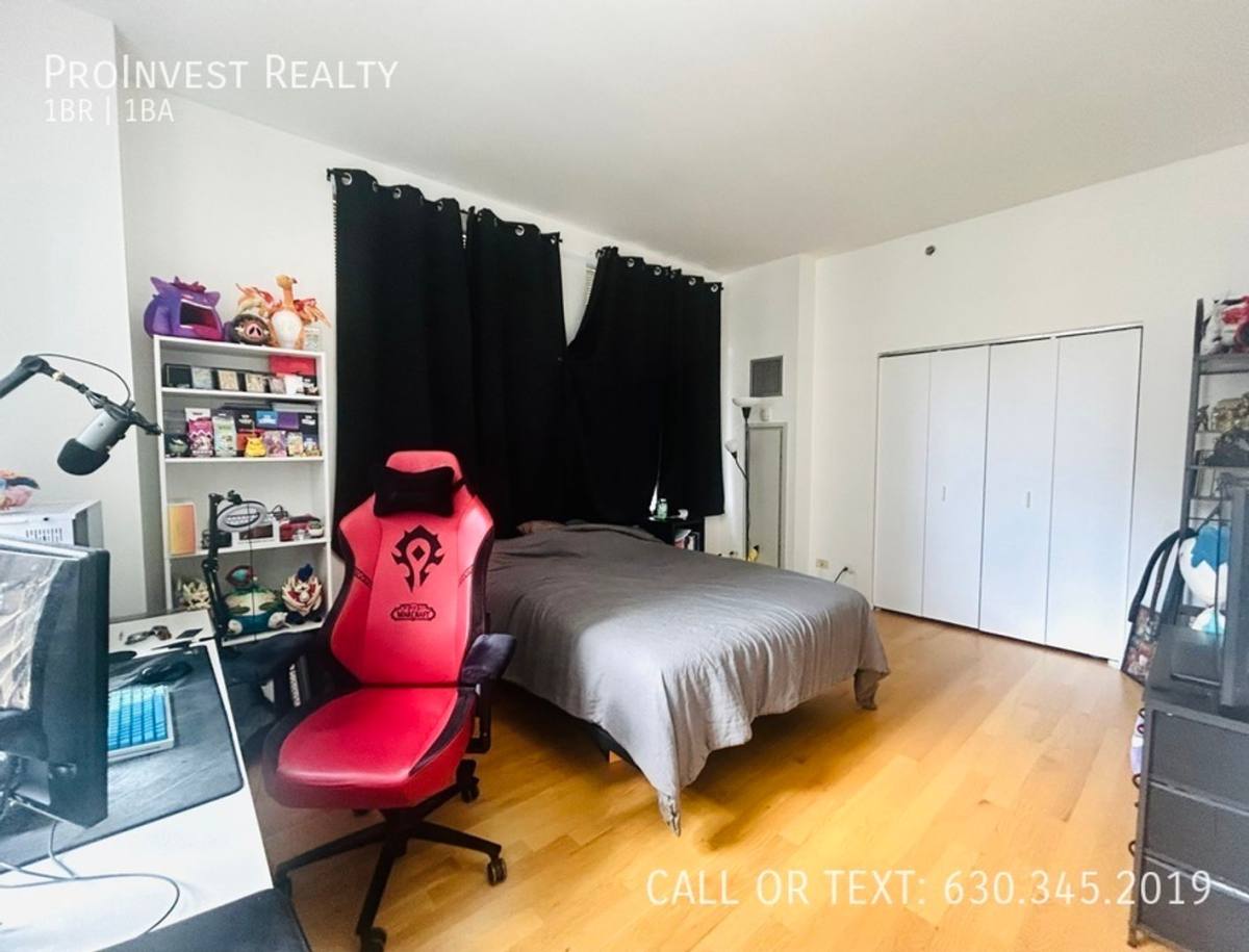 Apartment for rent at 5 N Wabash Ave, Chicago, IL 60602