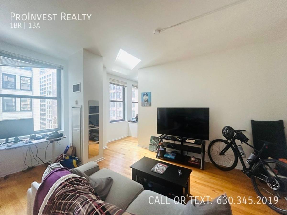 Apartment for rent at 5 N Wabash Ave, Chicago, IL 60602