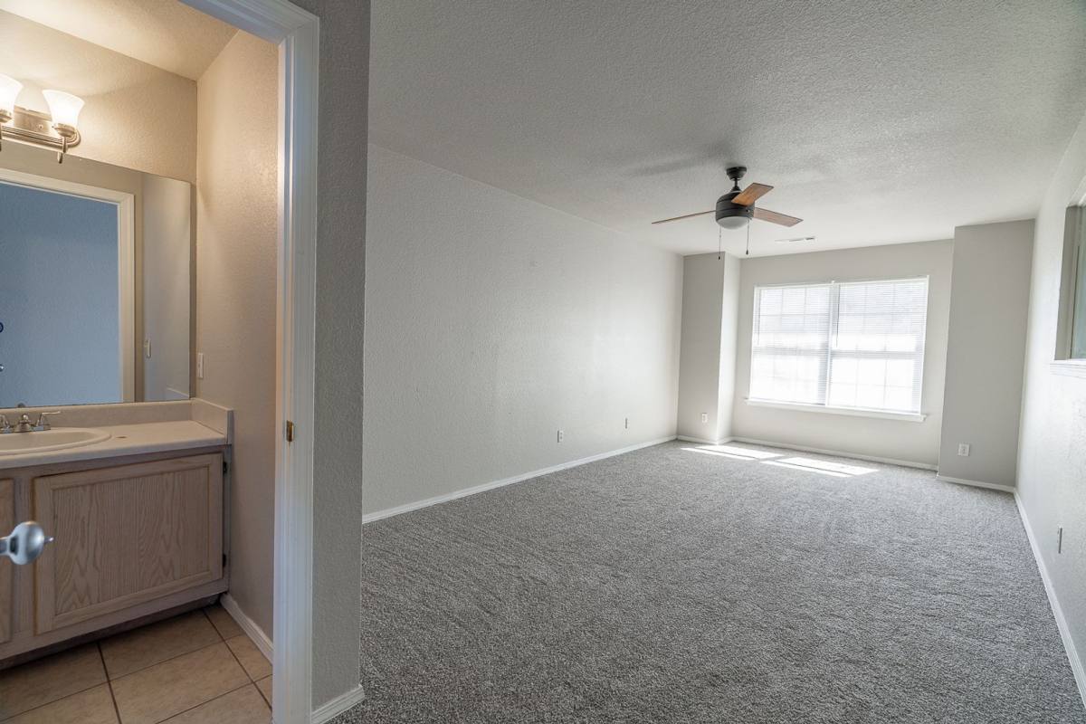 Apartment for rent at 971 N Daisy Lane, Fayetteville, AR 72704