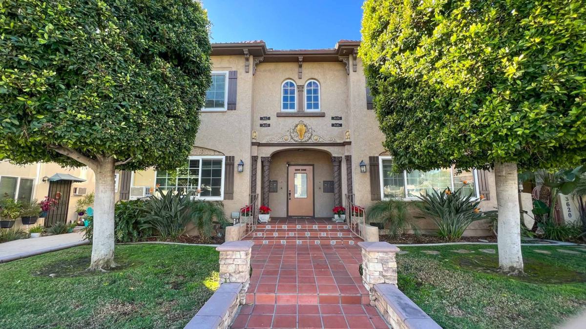 Apartment for rent at 3612-3616 Park Blvd, San Diego, CA 92103