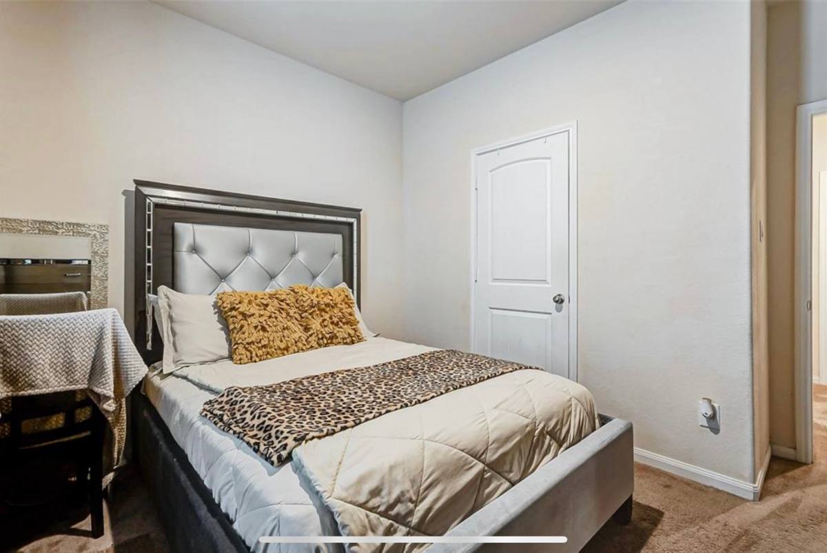 House for rent at 10750 Nyla Spring St, Houston, TX 77016