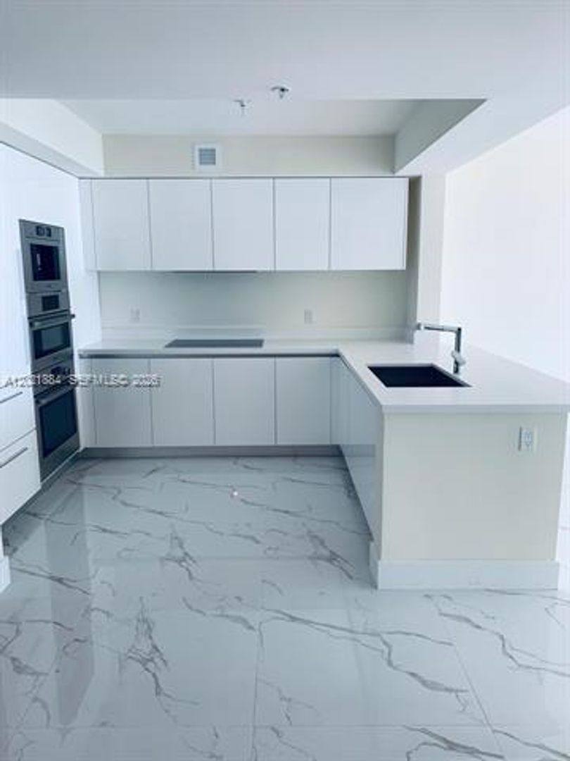 Apartment for rent at 330 Sunny Isles Blvd, North Miami Beach, FL 33160