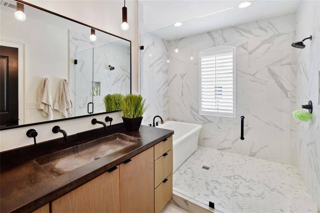 House for rent at 3667 Peachtree Rd NE, Atlanta, GA 30319