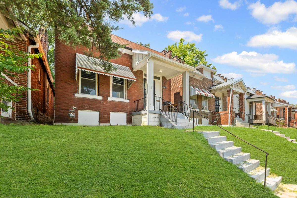 House for rent at 2831 Abner Place #7, Saint Louis, MO 63120