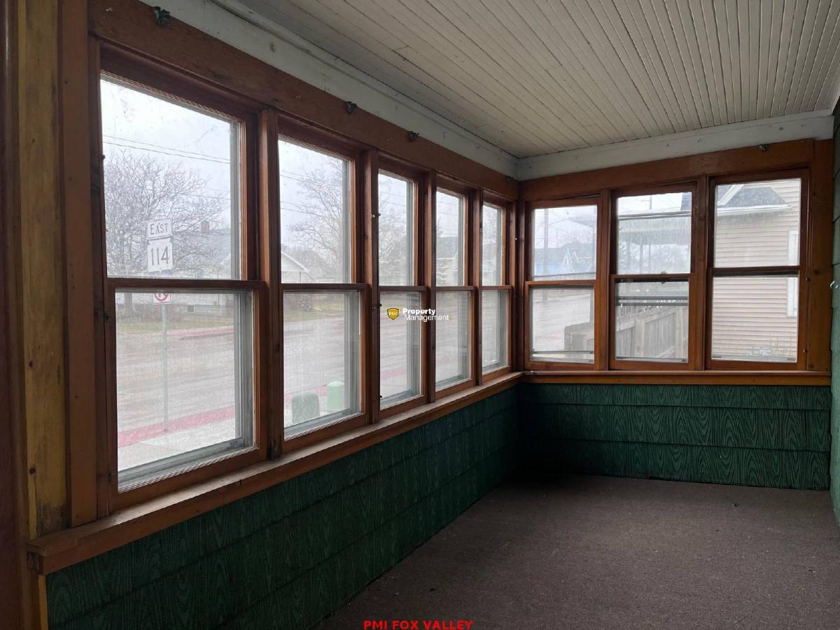House for rent at 509 3rd St, Menasha, WI 54952