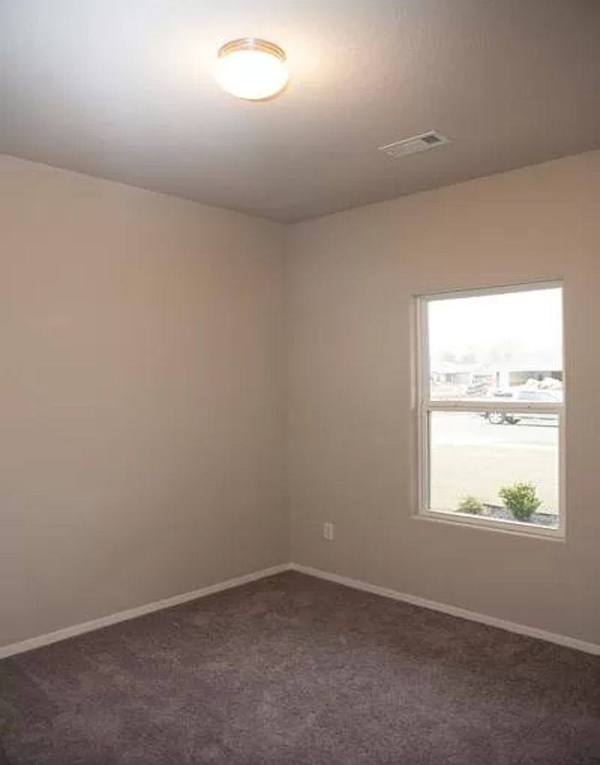 House for rent at 4702 W Hoover Lp, Fayetteville, AR 72704