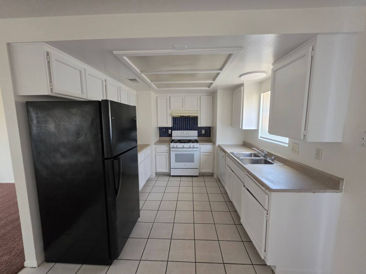 House for rent at 27121 Meridian St, Hemet, CA 92544