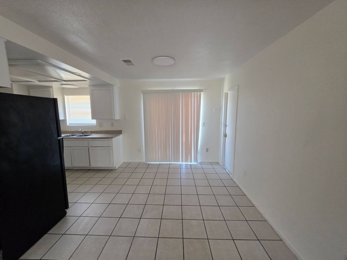House for rent at 27121 Meridian St, Hemet, CA 92544