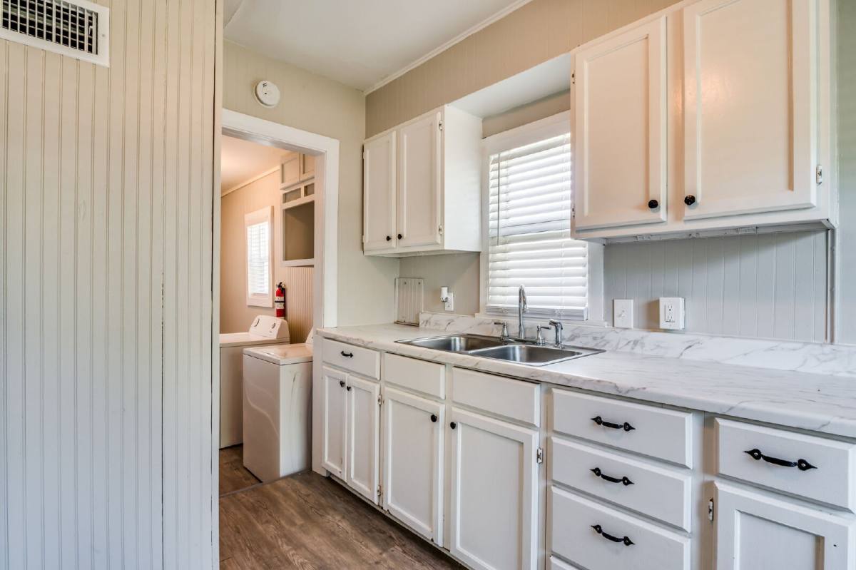 Townhouse for rent at 2156 S Santa Fe St, Wichita, KS 67211