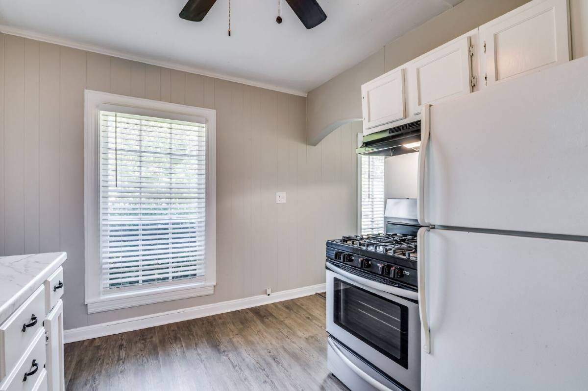 Townhouse for rent at 2156 S Santa Fe St, Wichita, KS 67211