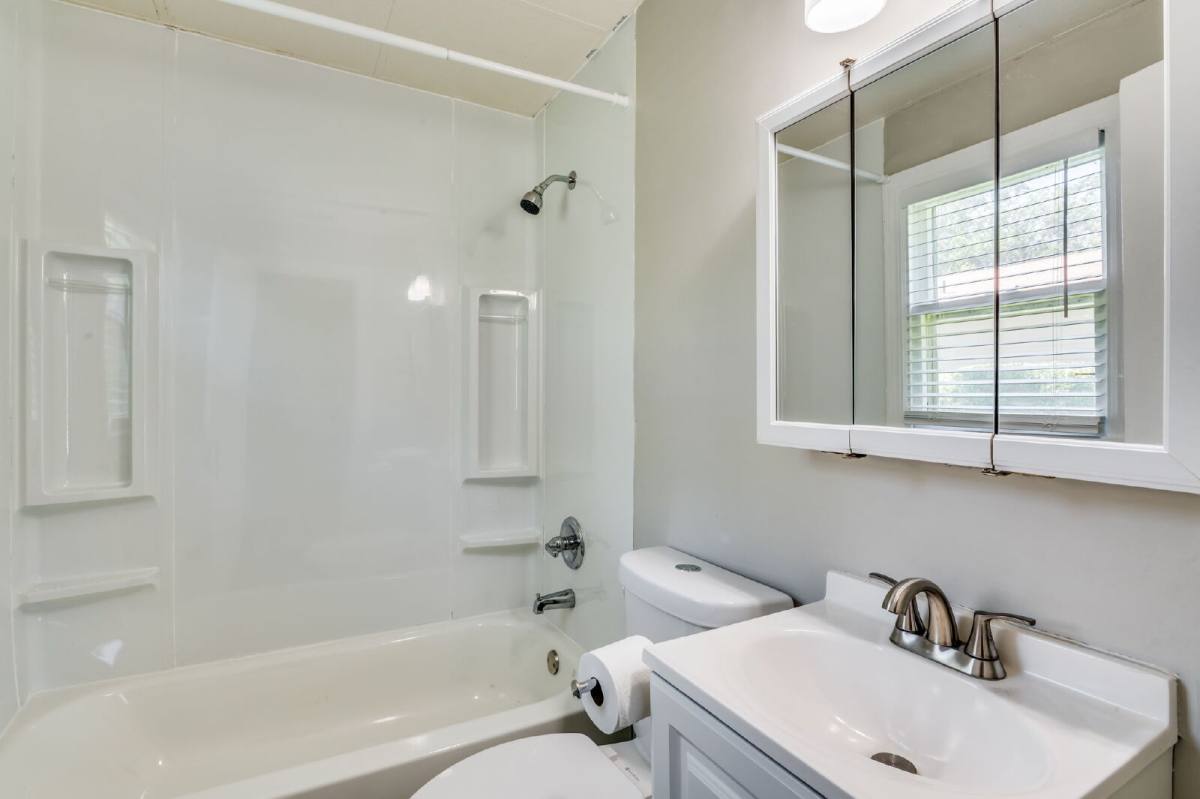 Townhouse for rent at 2156 S Santa Fe St, Wichita, KS 67211