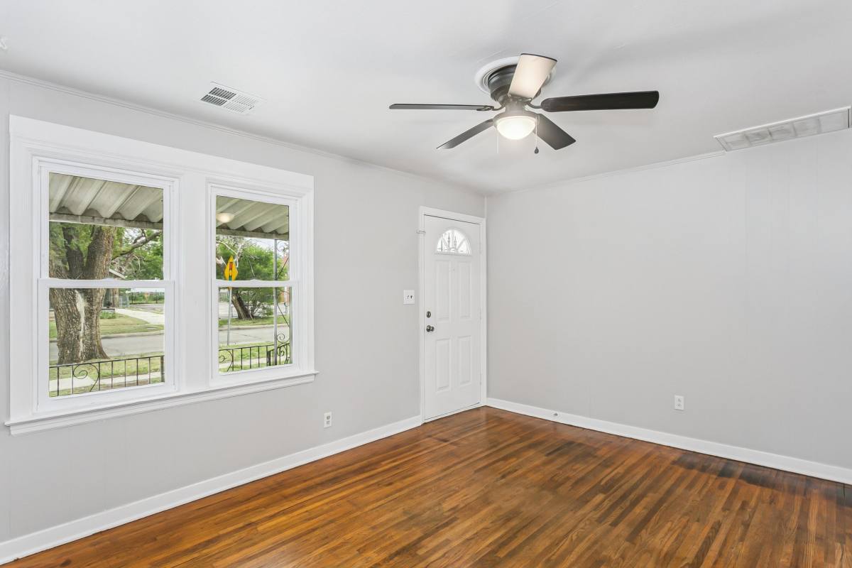 House for rent at 229 S Edwards Ave, Wichita, KS 67213
