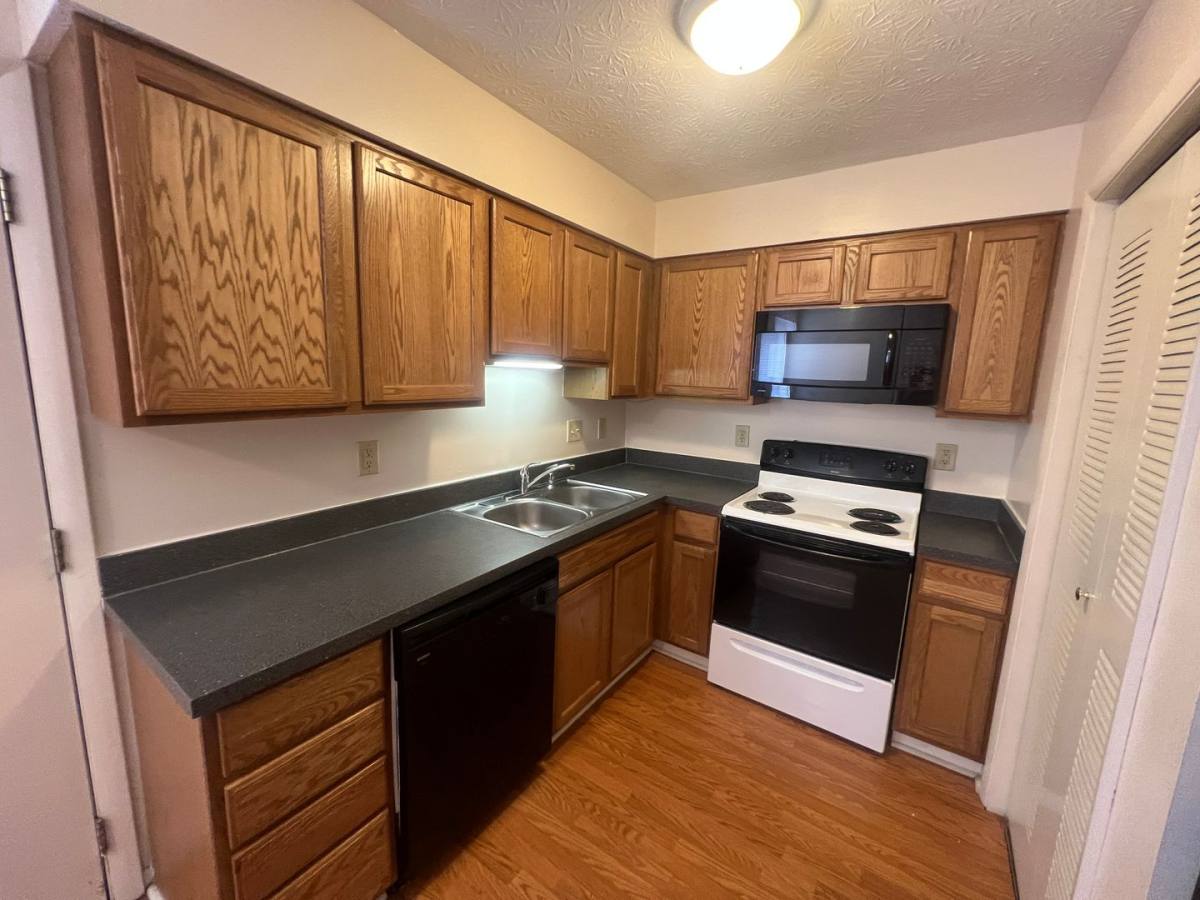Apartment for rent at 393 E 18th Ave, Columbus, OH 43201