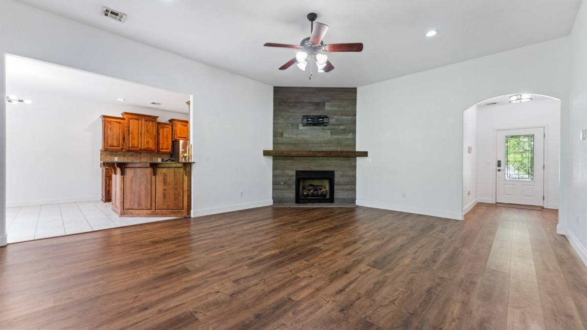 House for rent at 410 Beasley Dr, Centerton, AR 72719