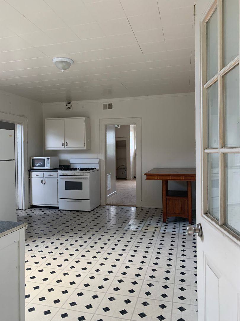 Apartment for rent at 308 Saline St, Pittsburgh, PA 15207
