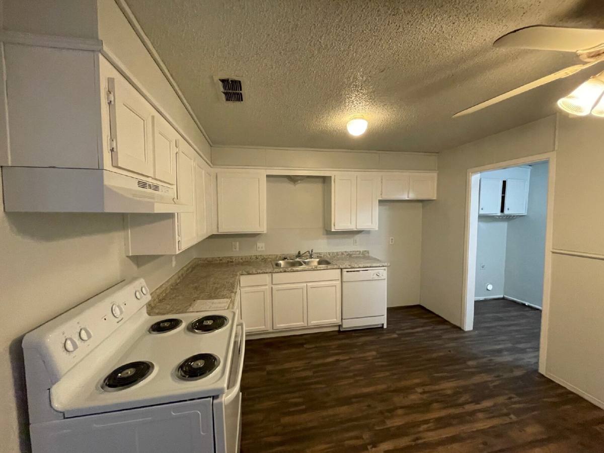Townhouse for rent at 7206 Ave W #A, Lubbock, TX 79423