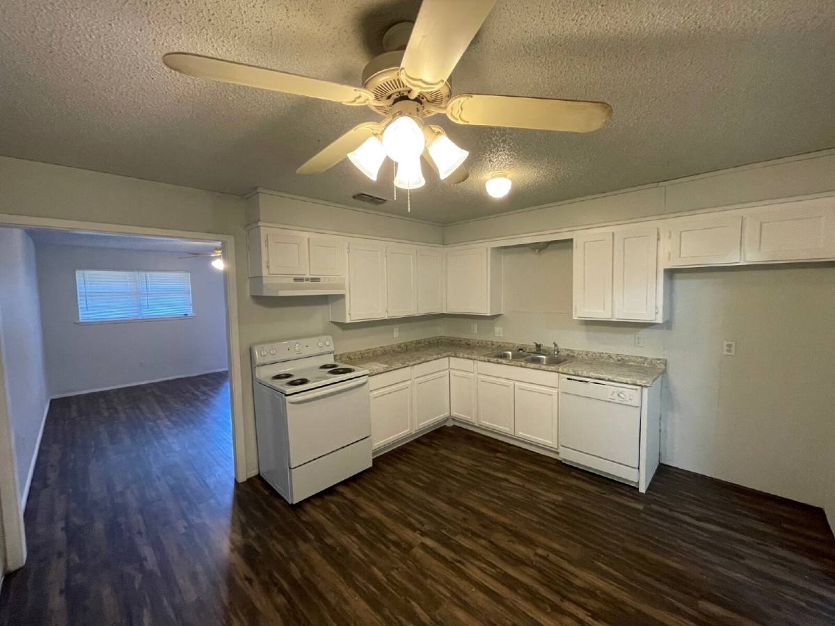 Townhouse for rent at 7206 Ave W #A, Lubbock, TX 79423