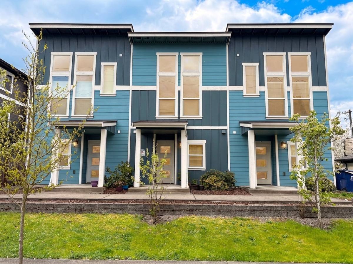 Townhouse for rent at 4518 S Junett St, Tacoma, WA 98409
