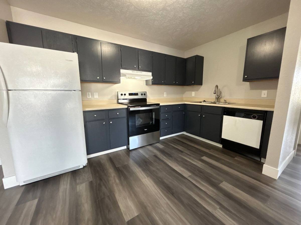 Apartment for rent at 940 S 27th St, Clarinda, IA 51632