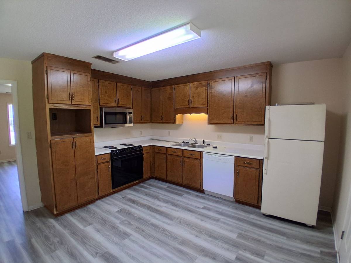 House for rent at 6123 B Vinnie Dr, Valdosta, GA 31605